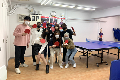 Enjoy table tennis with 8 peoplee with Shibakoen Takkyujyo Plus.